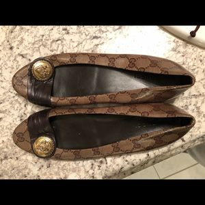 Gucci leather flats